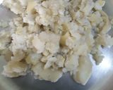 A picture of step 4 of रोटी पोटैटो रोल(roti potato roll recipe in hindi).