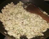 Foto langkah ke 2 dari resep Tumis ayam dengan buncis.