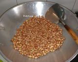 Foto langkah ke 2 dari resep Kacang Telur Renyah.
