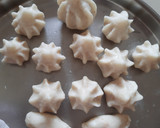 उकडीचे मोदक (ukdiche modak recipe in marathi) रेसिपी स्टेप 4 फोटो 