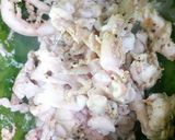 Hình bước làm 3 của món Tủy heo hấp lá chuối