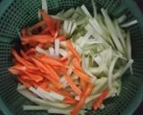 Foto langkah ke 1 dari resep Tumis Labu Siam dengan Acar Kimchi.