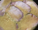 Foto del paso 5 de la receta: Lomo al ajillo con salsa de quesos y manzana asada, para cena-exprés
