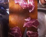 Foto del paso 2 de la receta: Bife de bondiola a la crema