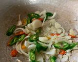 Foto langkah ke 2 dari resep Tumis Jamur Kancing Buncis.