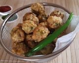 A picture of step 6 of Chicken-lentil's fritters/ Murg-Mungode.