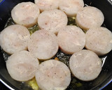 Foto del paso 1 de la receta: Medallones de merluza con salsa de pimientos verdes