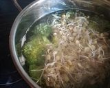 Foto del paso 2 de la receta: Brotes de lentejas en salteado de verduras