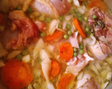 Foto del paso 2 de la receta: Este es un arvejado de pollo receta de mi abuelita