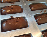 Foto langkah ke 4 dari resep Kue Balok Brownies Lumer.