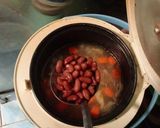 Foto langkah ke 2 dari resep Sup ayam kacang merah.