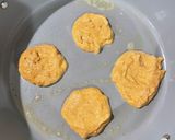 A picture of step 4 of Pumpkin Pancakes.