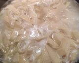 A picture of step 6 of Tagliatelle with Spinach and Almond Pesto.