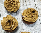 Foto langkah ke 4 dari resep Cupcake Coklat Krim Mocca.
