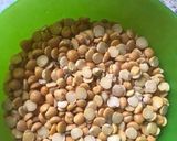 A picture of step 1 of Chana daal raita (split gram peas).
