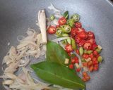 Foto langkah ke 1 dari resep Cumi Hitam Pedas.