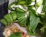 Foto langkah ke 7 dari resep Tumis Bok Coy Kuah Telor Bakso.