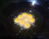Foto langkah ke 5 dari resep Bola Ubi Kopong & Kokoh.