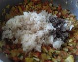 Foto del paso 2 de la receta: Arroz frito🍚🥗🥙🍙