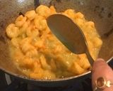A picture of step 2 of Cauliflower and Prawns Masala Curry 🍛.