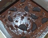 Foto langkah ke 2 dari resep Brownies Panggang Oreo.