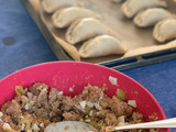Empanadas argentinas de pollo y ternera molida !