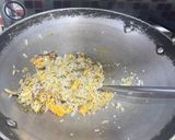 Foto langkah ke 2 dari resep Nasi Goreng Ikan Suwir Cabe Ijo.