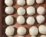 Foto langkah ke 5 dari resep Roti Sobek isi Keju Tanpa Telur.