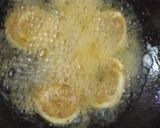 A picture of step 4 of Crispy potato sakras.