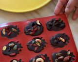 Une image de l'étape 8 de 🎁Mendiant chocolat 🍫 fête 🥳 noël 🎅.