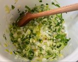 Hagymaleves gazdagon recept fázis 1 fotója