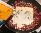Foto del paso 3 de la receta: Espaguetis al roquefort con bacon