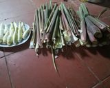 Hình bước làm 1 của món Niễng xào thịt