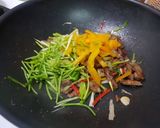 香根彩椒炒牛肉的食譜步驟7照片