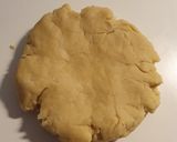 A picture of step 3 of Pie crust.