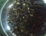 A picture of step 3 of Bitter gourd herbal powder.