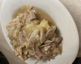 A picture of step 5 of Shredded chicken and gravy over mashed potatoes.
