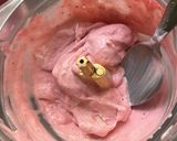 Une image de l'étape 4 de Glace express fraises 🍓.