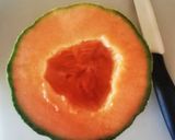 Foto del passaggio 1 della ricetta Riso freddo con melone, gorgonzola e rosmarino 🌷