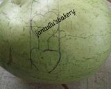 A picture of step 1 of Melon fruits basket.