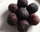 A picture of step 2 of Banana Bonda.