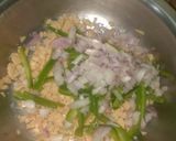 A picture of step 2 of சிக்கன் சீஸ் பிரட் ரோல்ஸ்.