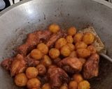 Foto langkah ke 4 dari resep Tumis Ayam dan kentang.