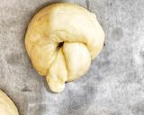 A picture of step 7 of Garlic buns.