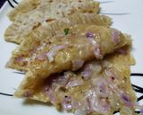 A picture of step 5 of Cheese onion paratha.