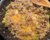 Foto del paso 8 de la receta: Revuelto de Calabacín con Jamón y carne picada
