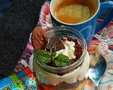 A picture of step 4 of Three layers happiness Jar.