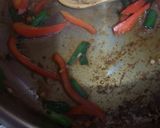 Foto del paso 4 de la receta: Tallarín saltado con carne 🧧