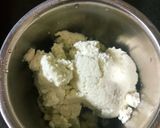 A picture of step 1 of Kesar ice cream sandesh.