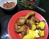 Foto langkah ke 5 dari resep Ayam ungkep bumbu kuning.